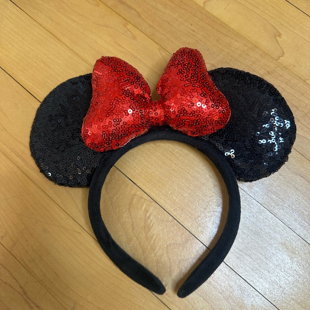 Disney Minnie Ears Headband - sequin black and red bow